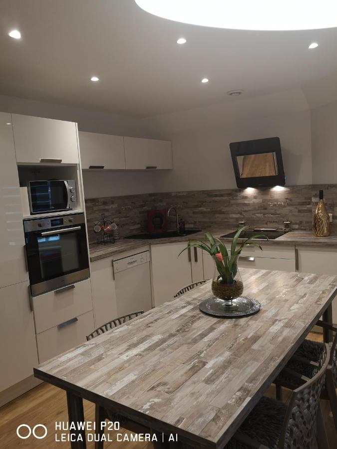 Le Tout Doux D Enzo Avec Soins Bien-Etre Espace Detente เอแปร์เน ภายนอก รูปภาพ